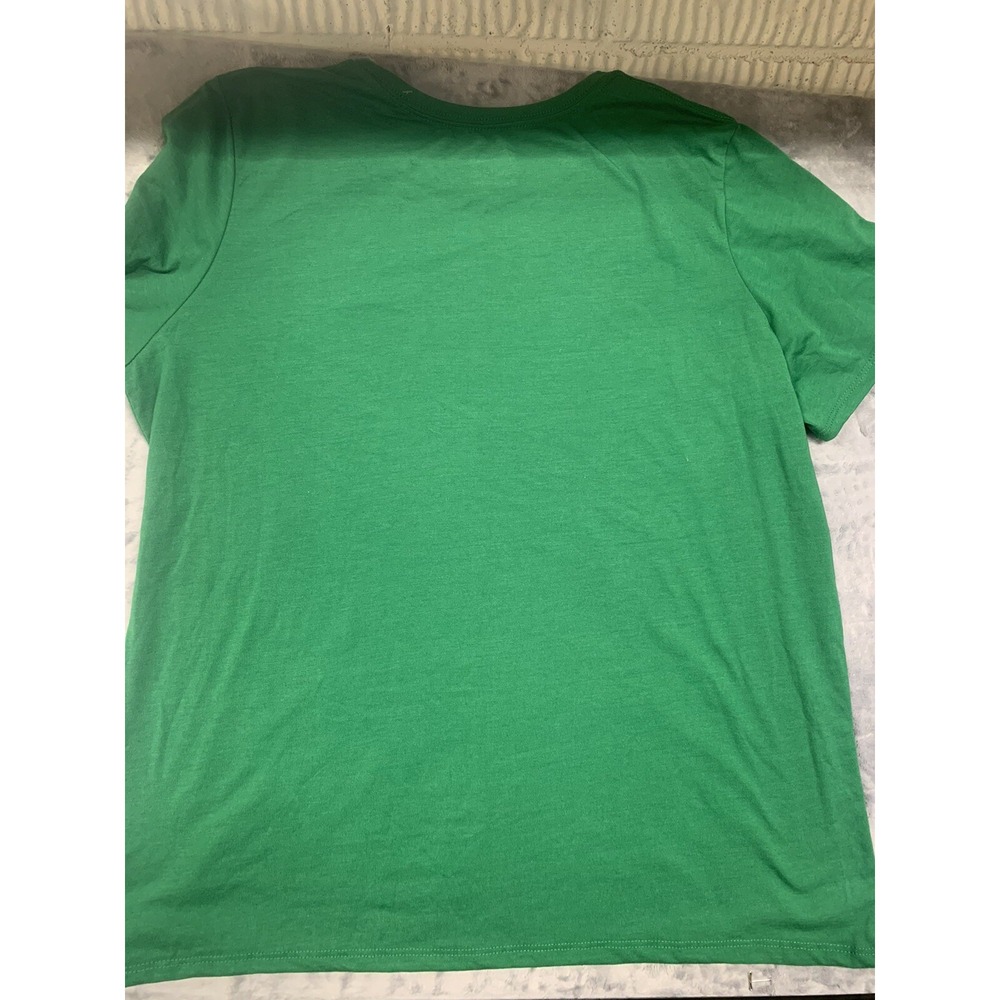 Celebrate St. Patrick's Day luck green shamrock T-shirt women's L - Picture 7 of 8